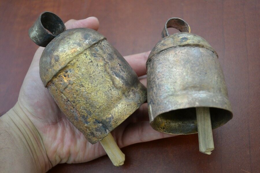 2 Pcs Handmade Iron Metal Bells